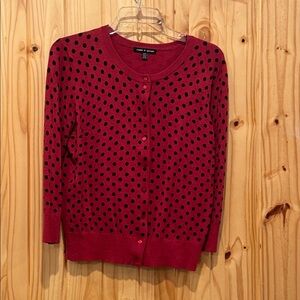 Cable & Gauge Vibrant Red & Black Dot Knit Top Size M, 3/4 Sleeve